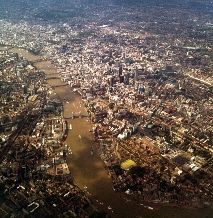 1003px-Baku-London_flight